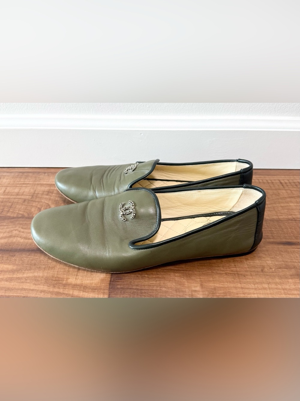 CHANEL Loafers - Picture 5 of 8